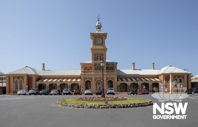 Albury Railway Precinct - Garden and station building from approach.