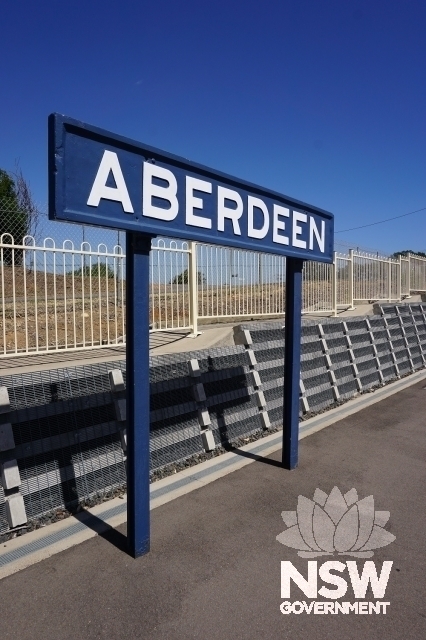 Aberdeen Railway Station Sign 1/2