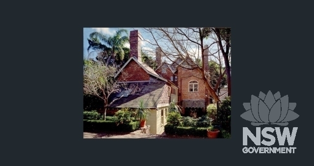 April 2006 photo of the rear elevation