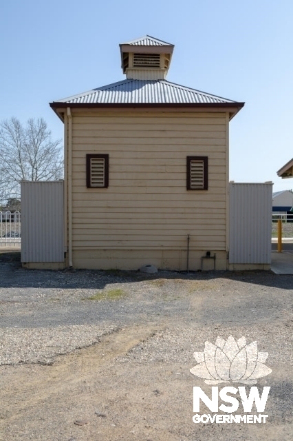 Culcairn Railway Precinct - Toilet from the approach side