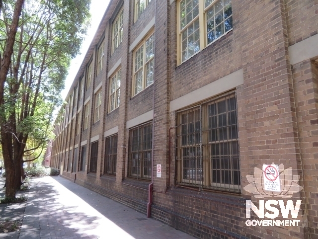 Building H south section: Looking north along the west facade in Jones Street