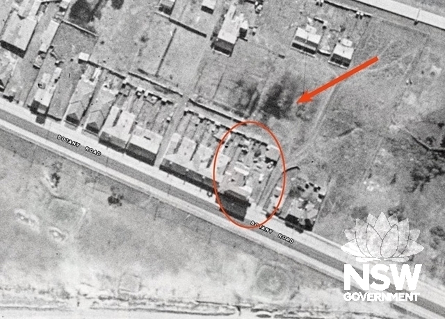 1943 Aerial showing location of the 1875 (circled) and original (arrowed) Botany Bay Hotel