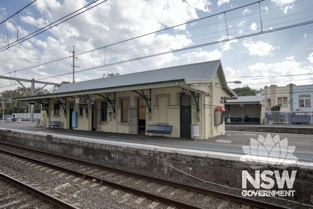 Banksia Railway Station - Platform 2/3 - from Platform 4