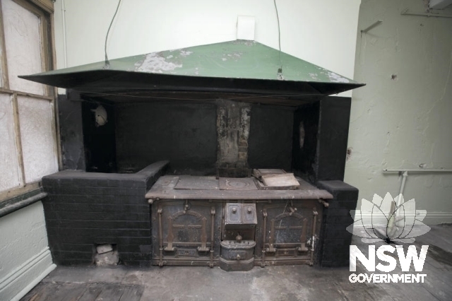 Blayney Railway Station - J Ward stove in the original kitchen