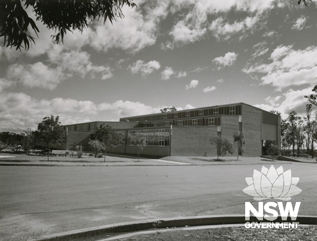 RAN apprentice school (Block T8 viewed from the south-east), nd