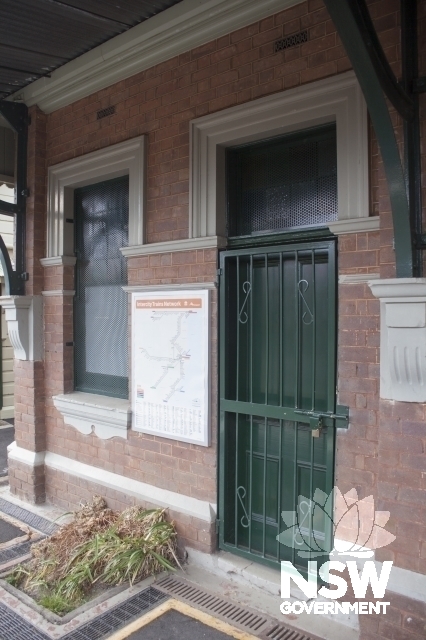 Medlow Bath Railway Station Group - Station building, door and window