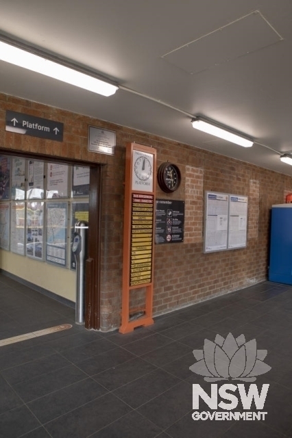 Bomaderry Railway Station - Rollover indicator boards