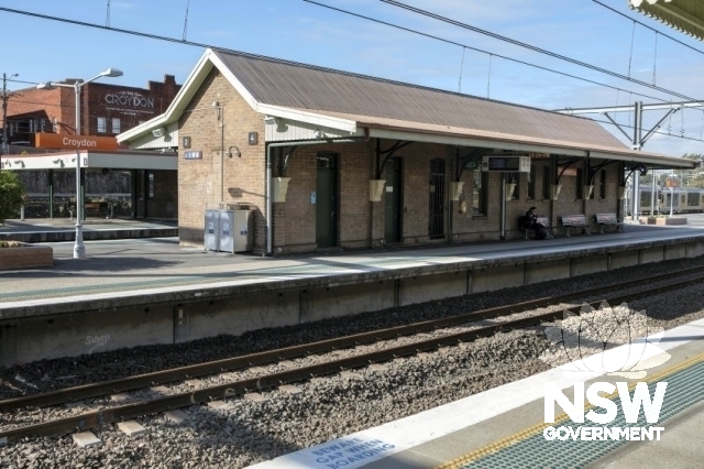 Croydon Railway Station Group - Platform 3/4 building.