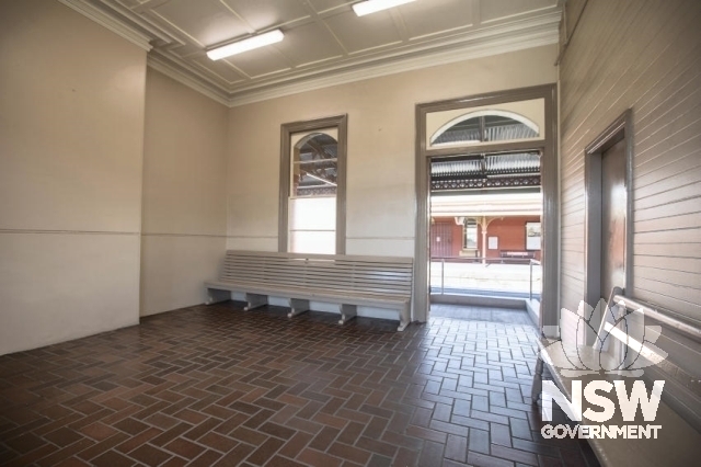 Sydenham Railway Station Group - Platform 2/3 waiting room