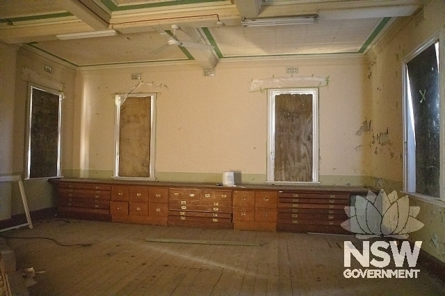 Eveleigh Chief Mechanical Engineers Office - Drawing drawers and safe.