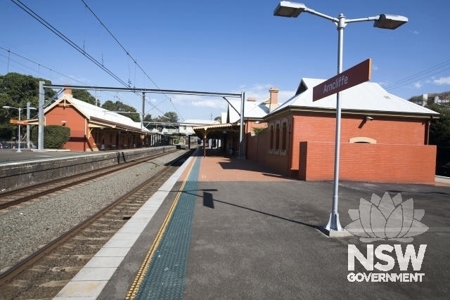 Arncliffe Railway Station - Platform 1/2 building - from north