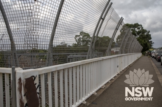 Blacktown (Sunnyholt Road No.2) Overbridge - the handrail and safety fencing