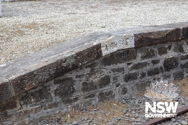 Colo Vale Railway Station - Platform construction with sandstone capping