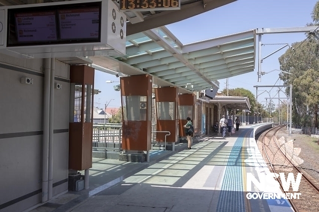 Windsor Railway Station Group - Modern entrance to station