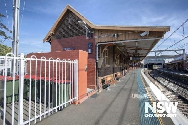 Sydenham Railway Station Group - Platform 6