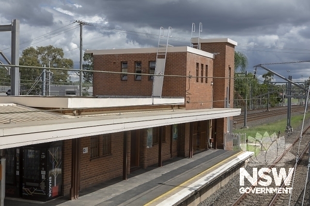 Rooty Hill Railway Station Group - Signal box on the western end of platform 1/2