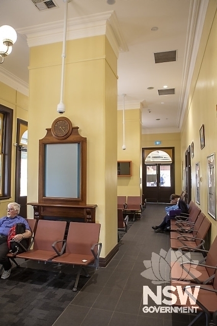 Tamworth Railway Station - Waiting room