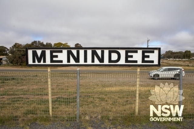 Menindee Railway Station - MENINDEE sign