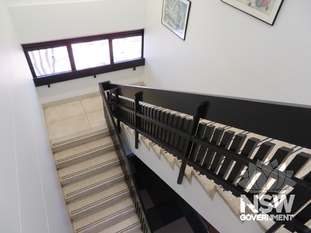 Block T1D: Secondary stair with original handrail & balusters