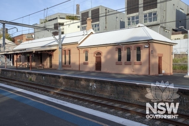 St. Peters Railway Station - Platforms 3 & 4