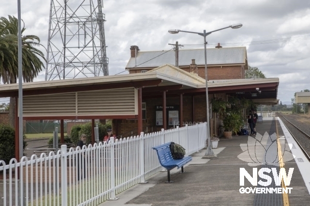 Kempsey Railway Station - Station and platform