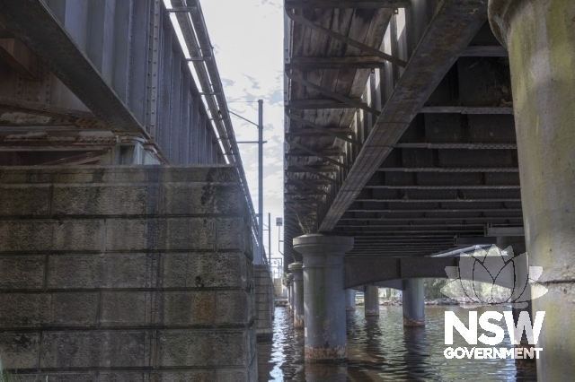 Dora Creek Railway Underbridge - Dora Creek Rail Bridge(left)with adjacent Macquarie Street Bridge