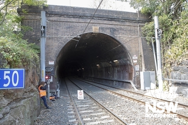 Glebe Railway Tunnel - Western entrance to Glebe railway tunnel from Jubilee Park metro light rail s