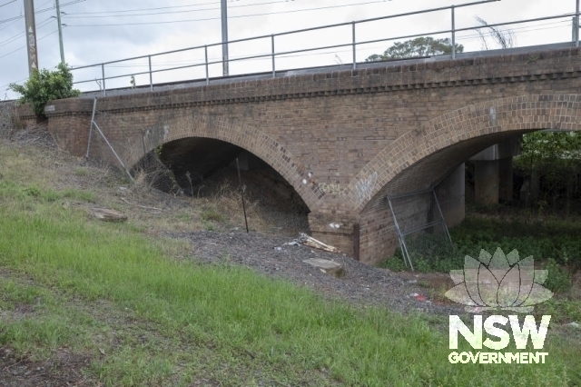Casula Viaduct Congressional Drive - Northern spans, viewed from West