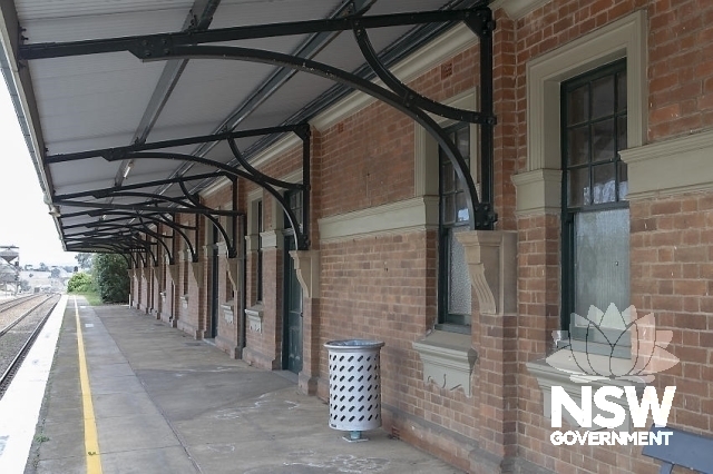 Yass Junction Railway Precinct - Under awning detail