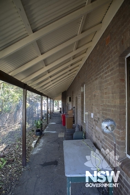 Thirroul Railway Crew Barracks- Awning on the eastern elevation.