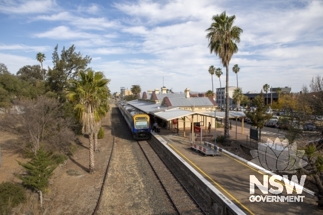 Tamworth Railway Station - View from the overhead footbridge.