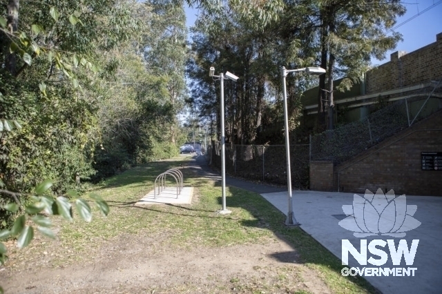 Beecroft Railway Station - Bushland next to station on the Sutherland road side.