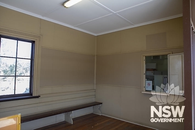 Tahmoor Railway Station - Waiting room on Platform 2 and ticket window.