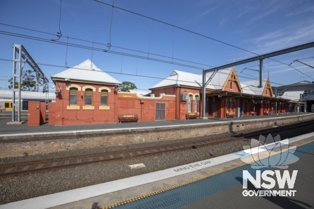 Sydenham Railway Station Group - Platform 2