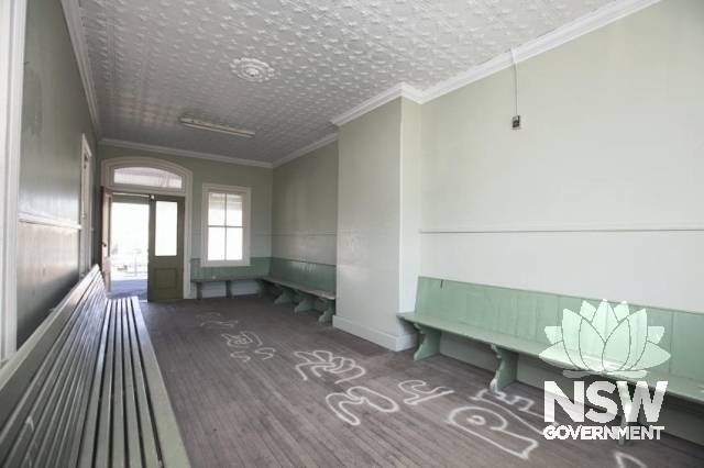 Blayney Railway Station -Waiting room with seats