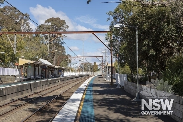 Asquith Railway Station Group - Looking south along Platform 2