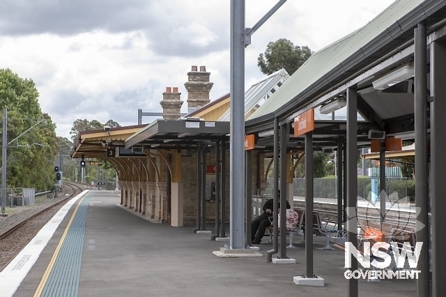 Lindfield Railway Station Group - Modern awning to platform building Platform 3.