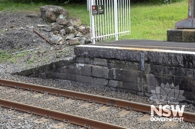Wondabyne Railway Station - Platform 2 detail