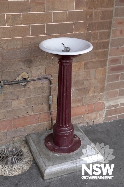 Gordon Railway Station Group - Bubbler
