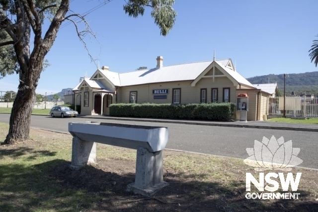 Bulli Railway Station Group - Platform 2 building