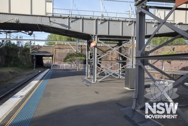 St. Peters Railway Station - Overhead Footbridge