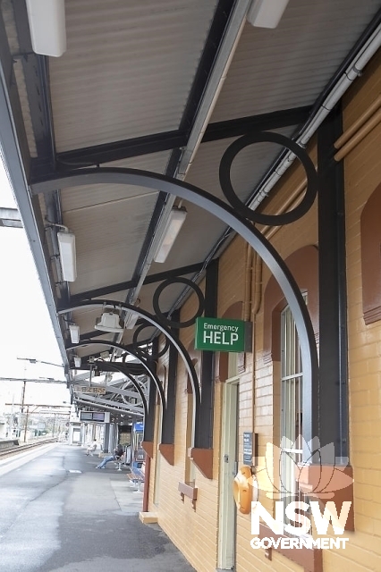 Campbelltown Railway Station Group - Awning brackets