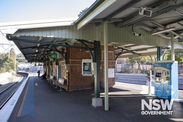 Beecroft Railway Station - Platform building northern elevation and original and new awnings.
