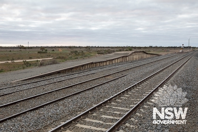 Ivanhoe Railway Precinct - Loading platform adjacent to station