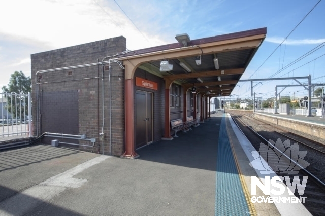Sydenham Railway Station Group - Parcel Office on Platform 1
