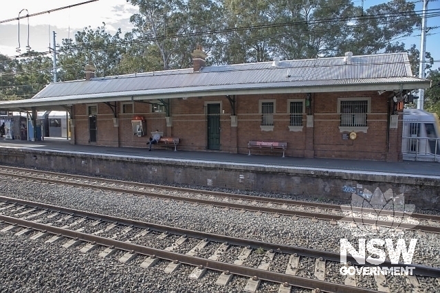 Beecroft Railway Station - Platform and platform building western elevation