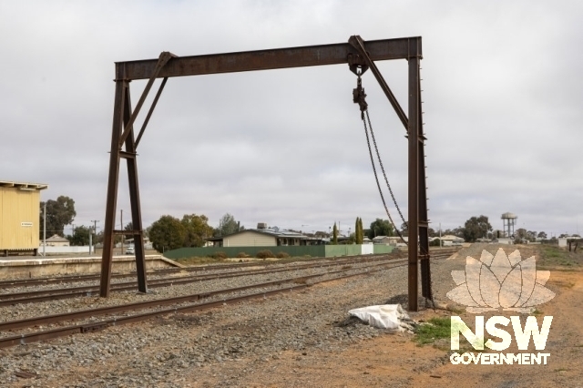 Menindee Railway Station - Gantry crane 5 tonne