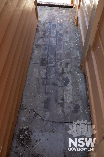 Bombo Railway Station - Platform - remnant of original brick paving between Signal box and Out of R