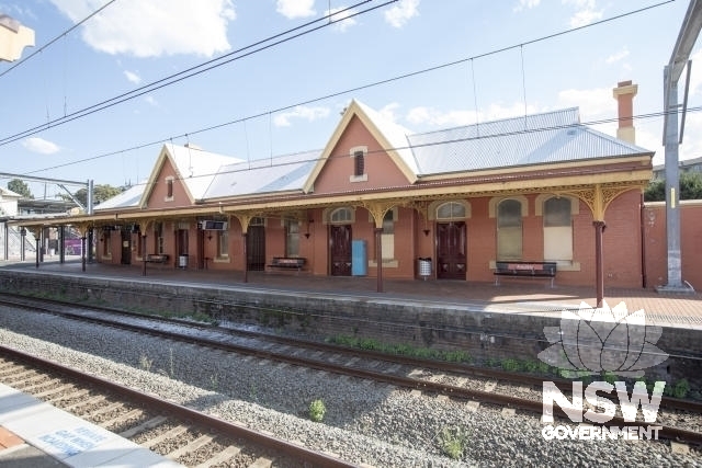 Arncliffe Railway Station - Platform 2. Fanlights windows over the windows and doors.