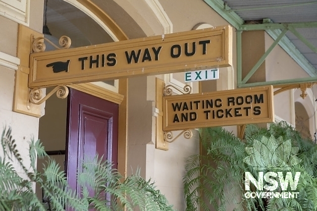 Tenterfield Railway Precinct - Platform signage